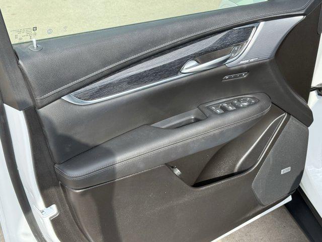 Photo of 2023 White Cadillac XT5