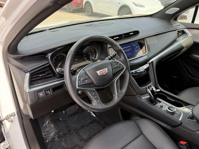 Photo of 2023 White Cadillac XT5