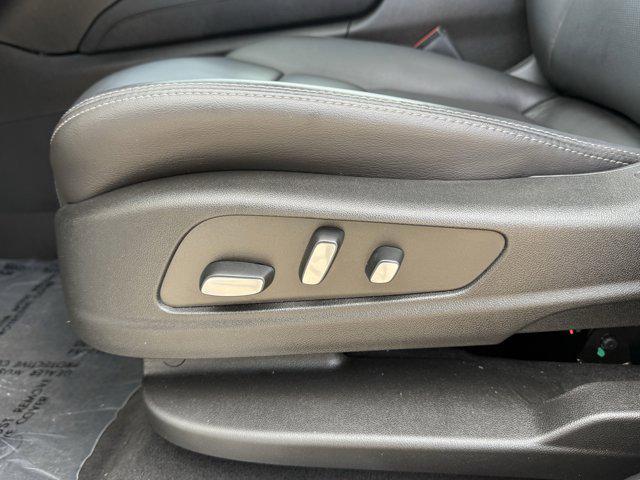 Photo of 2023 White Cadillac XT5