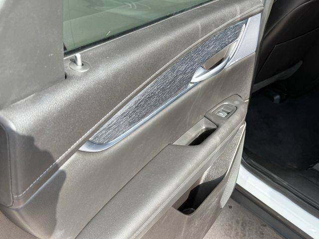 Photo of 2023 White Cadillac XT5