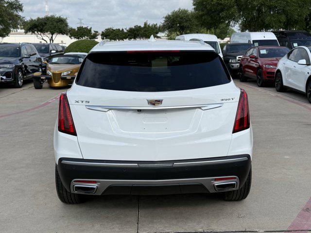 Photo of 2023 White Cadillac XT5