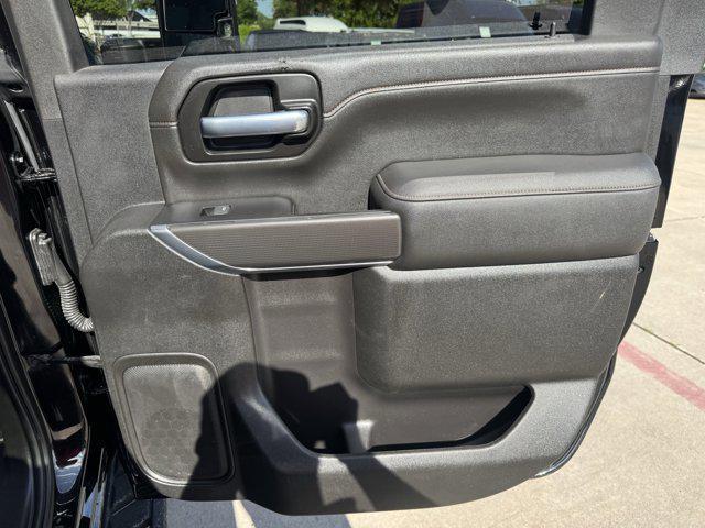 Photo of 2022 Onyx Black GMC Sierra 2500