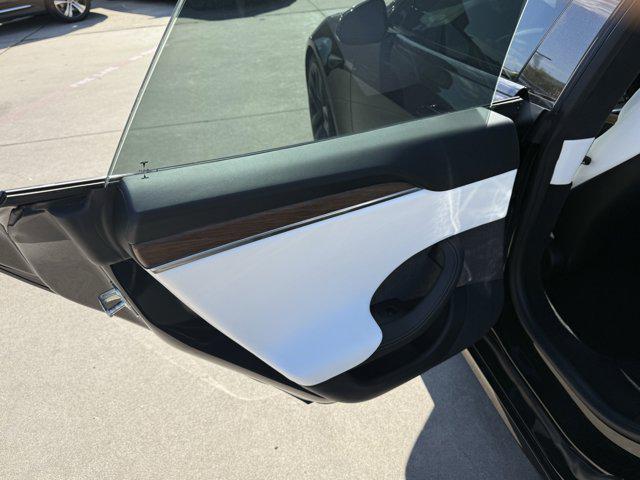 Photo of 2022 Solid Black Tesla Model S