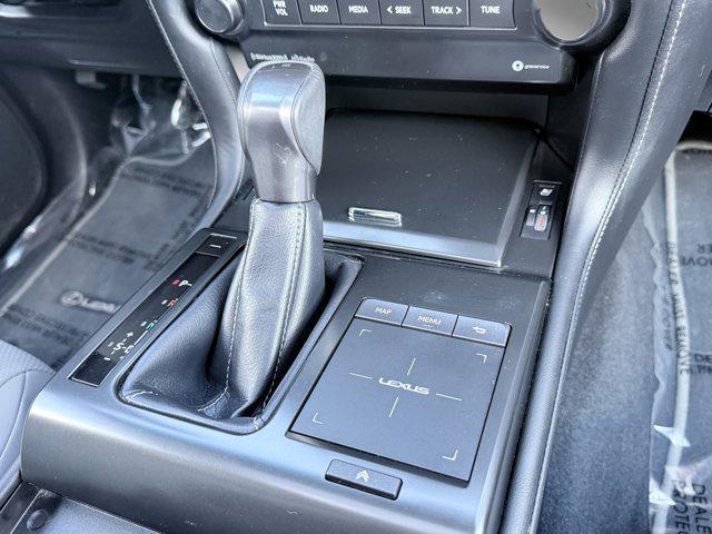 Photo of 2023 Eminent White Pearl Lexus GX 460