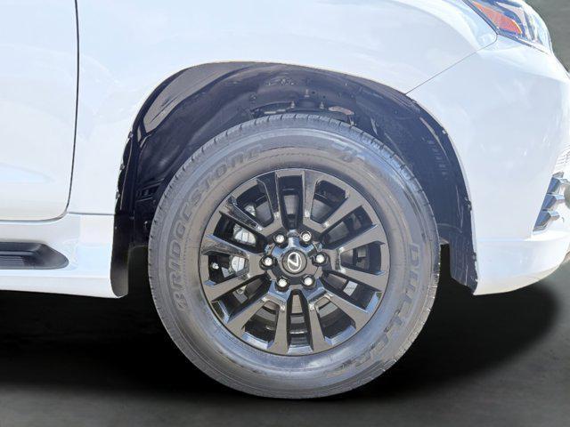 Photo of 2023 Eminent White Pearl Lexus GX 460