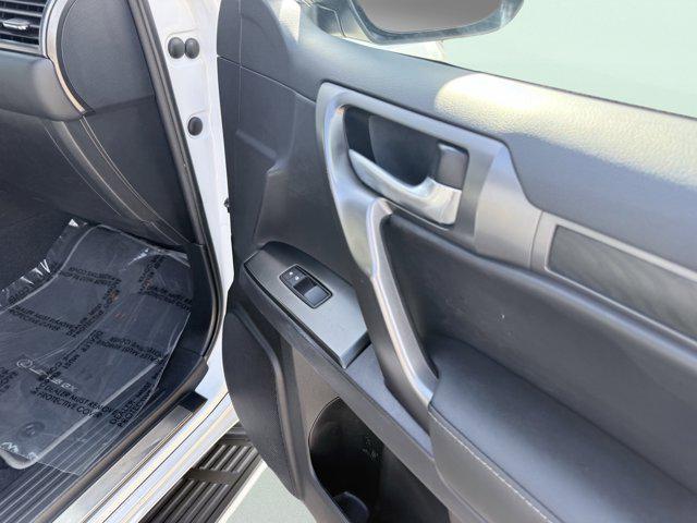 Photo of 2023 Eminent White Pearl Lexus GX 460
