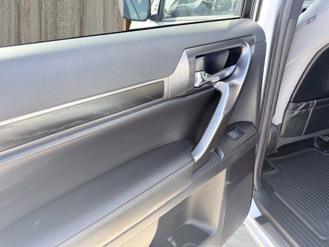 Photo of 2023 Eminent White Pearl Lexus GX 460