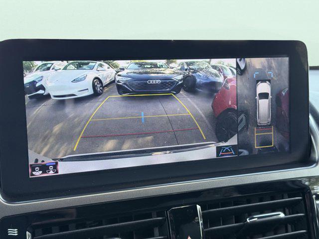 Photo of 2023 Eminent White Pearl Lexus GX 460