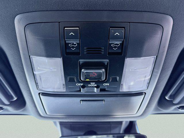 Photo of 2023 Eminent White Pearl Lexus GX 460