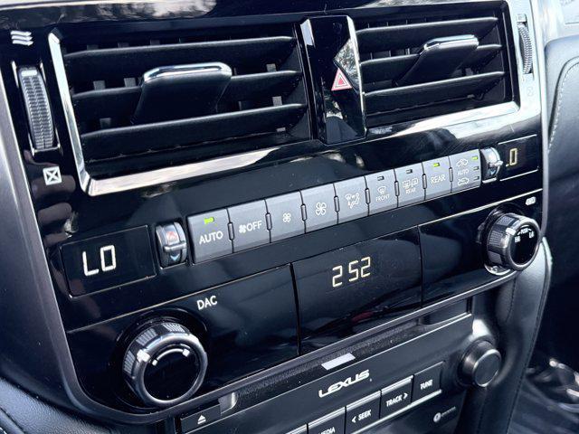 Photo of 2023 Eminent White Pearl Lexus GX 460