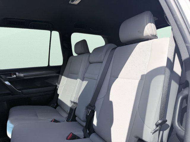 Photo of 2023 Eminent White Pearl Lexus GX 460