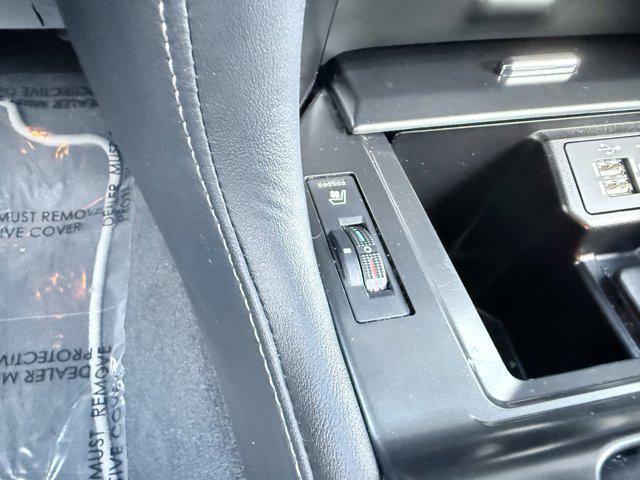 Photo of 2023 Eminent White Pearl Lexus GX 460