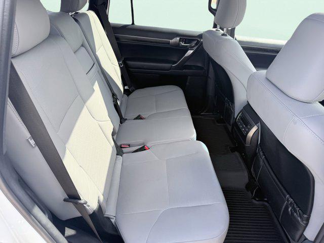 Photo of 2023 Eminent White Pearl Lexus GX 460