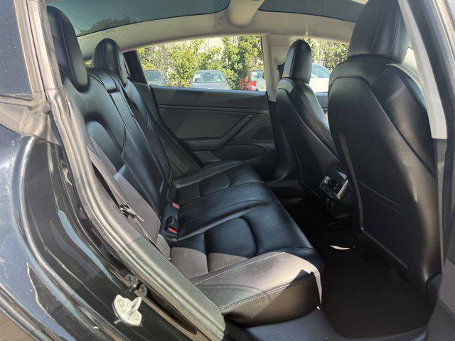 Photo of 2018 Solid Black Tesla Model 3
