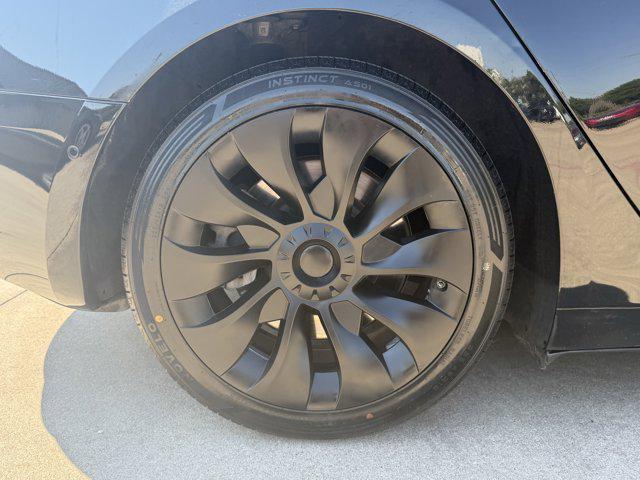Photo of 2018 Solid Black Tesla Model 3