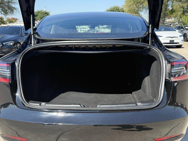 Photo of 2018 Solid Black Tesla Model 3