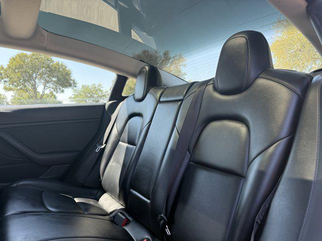 Photo of 2018 Solid Black Tesla Model 3