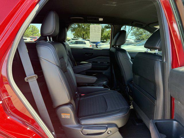 Photo of 2024 Scarlet Ember Nissan Pathfinder