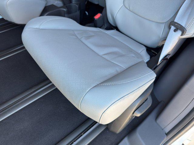 Photo of 2023 Wind Chill Pearl Toyota Sienna