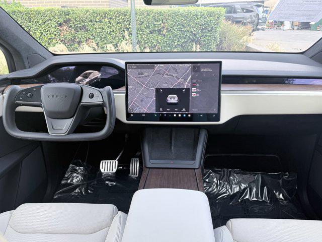 Photo of 2023 Midnight Silver Meta Tesla Model X