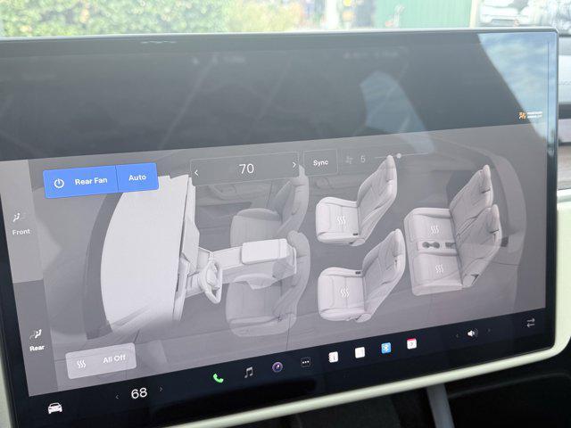 Photo of 2023 Midnight Silver Meta Tesla Model X