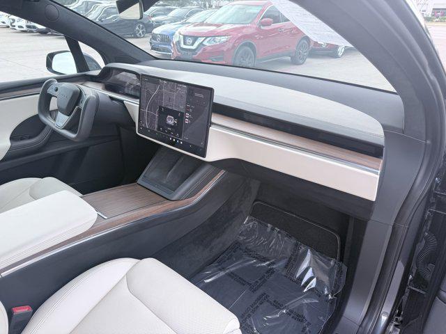Photo of 2023 Midnight Silver Meta Tesla Model X