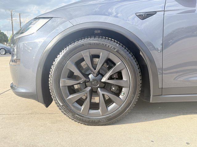 Photo of 2023 Midnight Silver Meta Tesla Model X