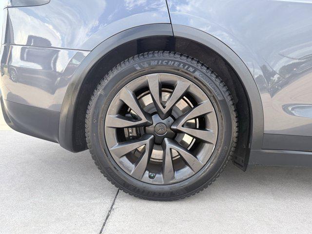 Photo of 2023 Midnight Silver Meta Tesla Model X