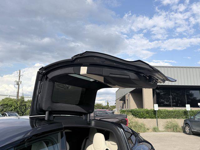 Photo of 2023 Midnight Silver Meta Tesla Model X