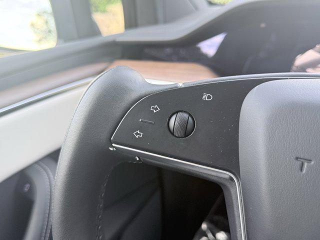 Photo of 2023 Midnight Silver Meta Tesla Model X