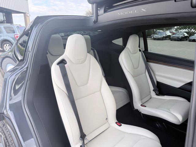 Photo of 2023 Midnight Silver Meta Tesla Model X