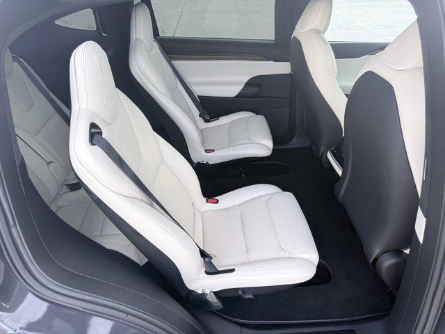 Photo of 2023 Midnight Silver Meta Tesla Model X