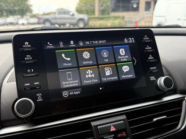 Photo of 2019 Platinum White Pearl Honda Accord Hybrid