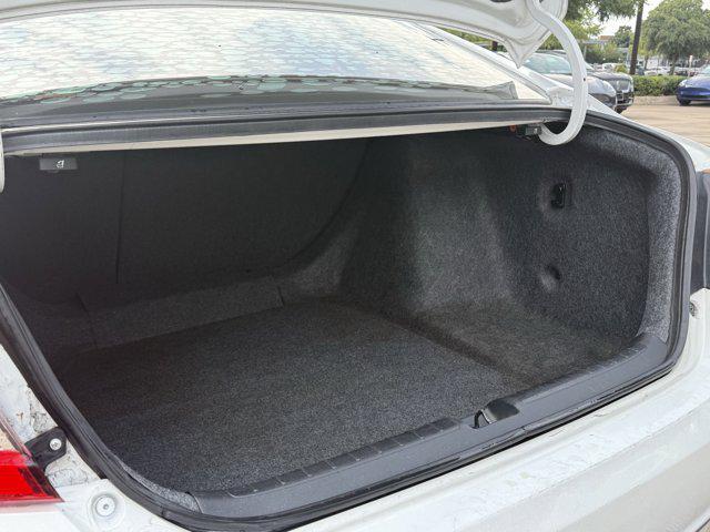 Photo of 2019 Platinum White Pearl Honda Accord Hybrid