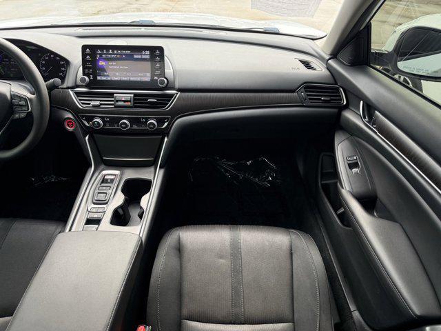 Photo of 2019 Platinum White Pearl Honda Accord Hybrid