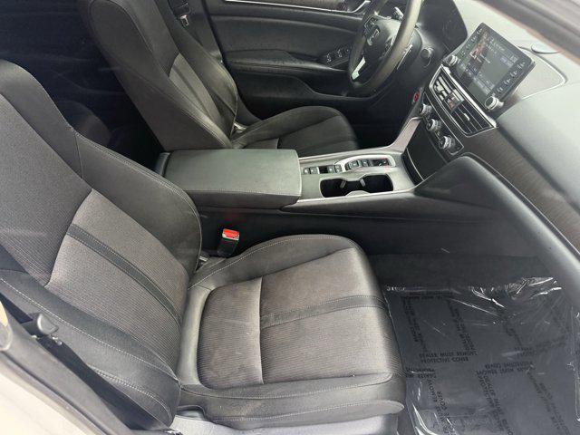 Photo of 2019 Platinum White Pearl Honda Accord Hybrid