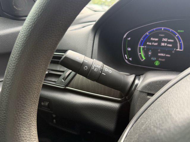 Photo of 2019 Platinum White Pearl Honda Accord Hybrid