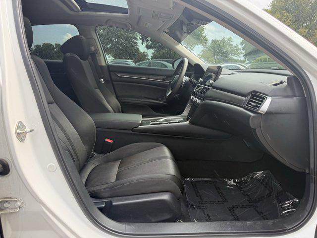 Photo of 2019 Platinum White Pearl Honda Accord Hybrid