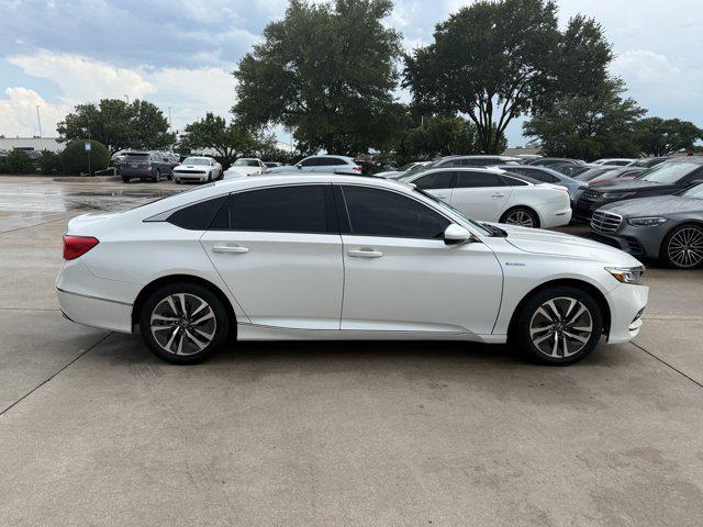 Photo of 2019 Platinum White Pearl Honda Accord Hybrid