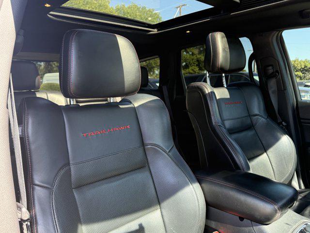 Photo of 2019 Granite Crystal Metallic Clearcoat Jeep Grand Cherokee
