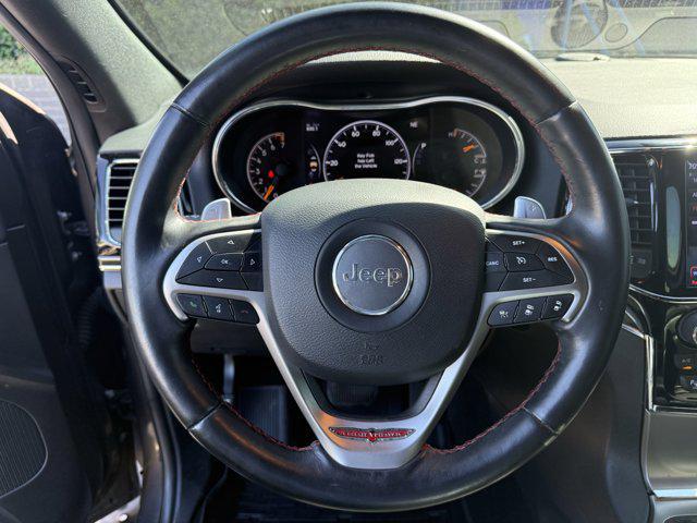 Photo of 2019 Granite Crystal Metallic Clearcoat Jeep Grand Cherokee