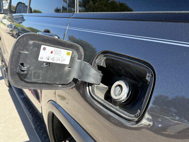 Photo of 2019 Granite Crystal Metallic Clearcoat Jeep Grand Cherokee