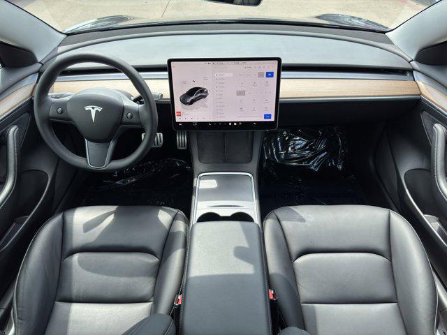 Photo of 2022 Midnight Silver Meta Tesla Model 3