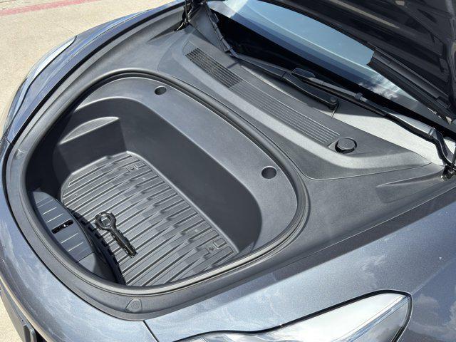 Photo of 2022 Midnight Silver Meta Tesla Model 3
