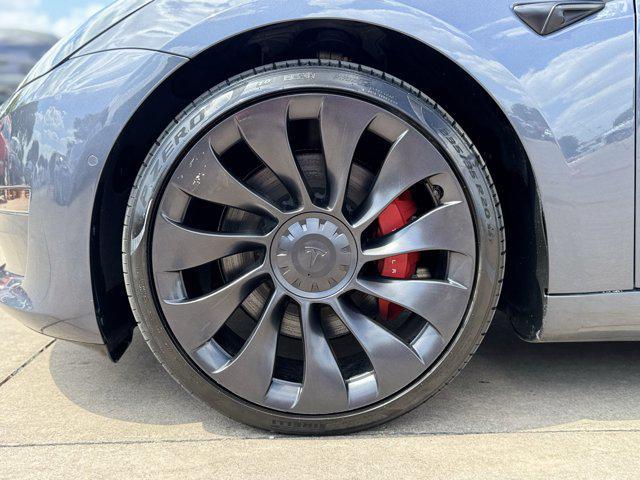 Photo of 2022 Midnight Silver Meta Tesla Model 3
