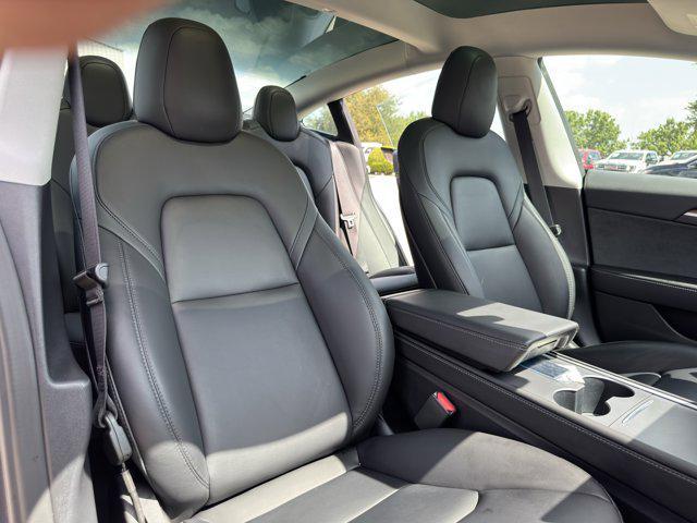 Photo of 2022 Midnight Silver Meta Tesla Model 3