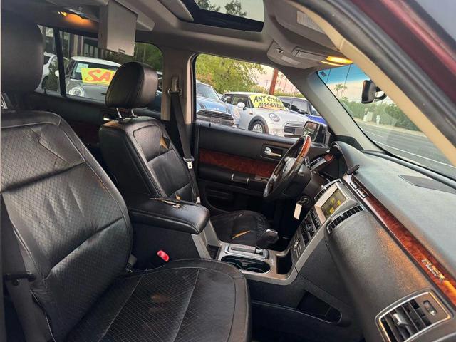 Photo of 2009 Maroon Ford Flex