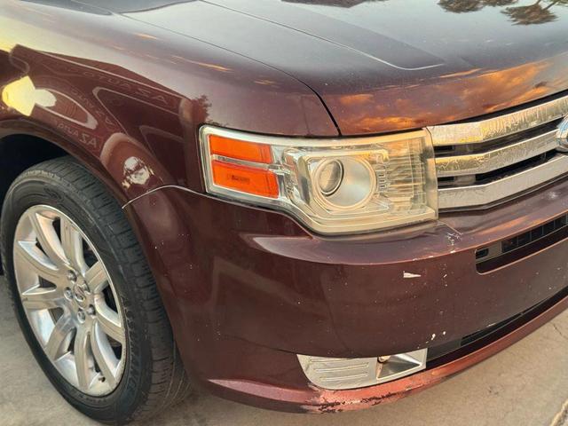 Photo of 2009 Maroon Ford Flex