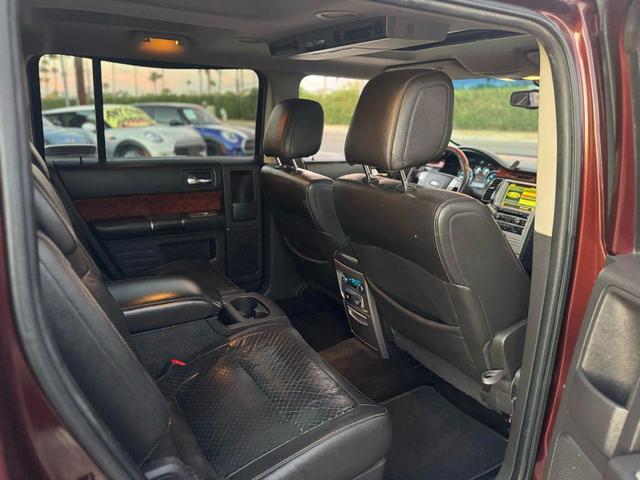 Photo of 2009 Maroon Ford Flex