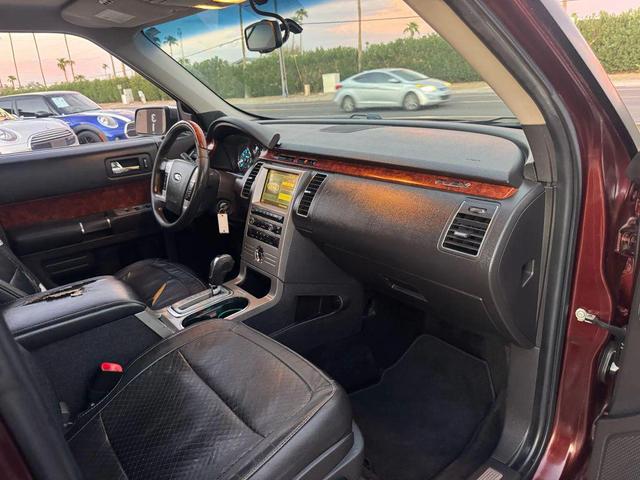 Photo of 2009 Maroon Ford Flex
